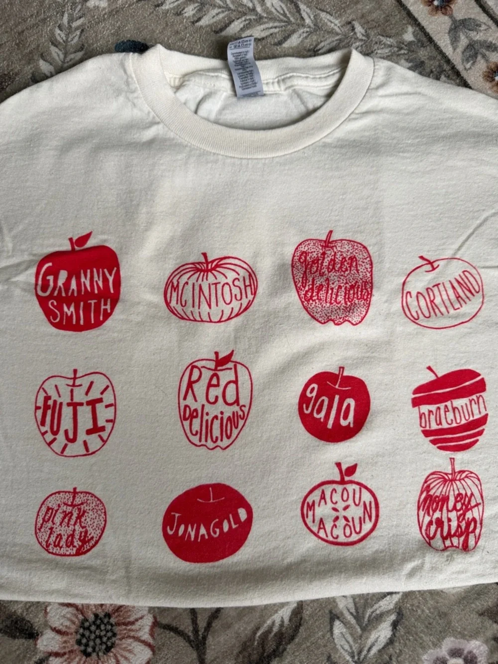 Gildan Cream Short Sleeve Tee with Red Apple Graphic Grid - Picture 2 of 3